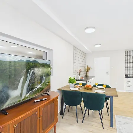 Apartamentysnu, Kasztelanska Loft Радом